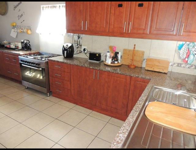 4 BEDROOM HOUSE FOR SALE IN NORTHDENE